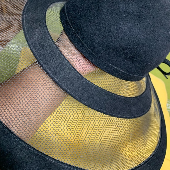 Hat - Picture 4 of 7